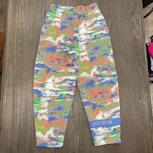 NWOT Nike Women's Sportswear Essential Fleece Gel Curve Pants Multi-Color